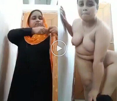 xxx-panu-desi-Muslim-hot-bhabi-show-boob-pussy-mms.jpg
