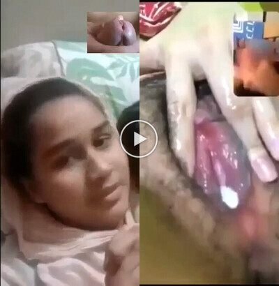 panu-video-sexy-Muslim-desi-village-girl-fingering-pussy-cum-out.jpg