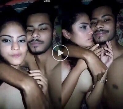 indian-nude-tango-live-very-cute-18-college-girl-having-bf-viral-mms.jpg