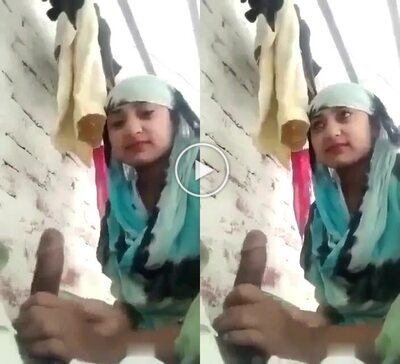 pakistani-skype-porn-beautiful-paki-Muslim-girl-suck-big-cock.jpg