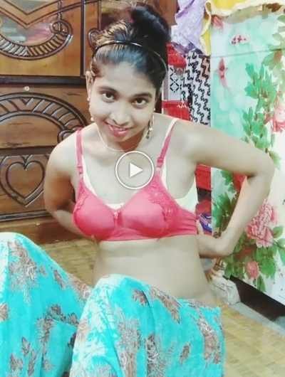 bangla-sexy-chudai-village-horny-beauty-girl-fingering-viral-mms-HD.jpg