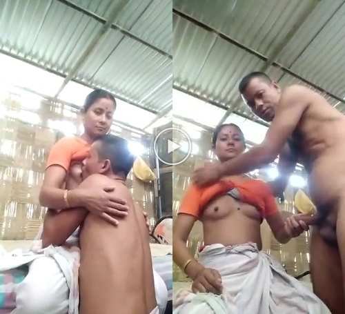 Desi-village-sexy-indian-aunty-sex-live-having-bf-outdoor.jpg