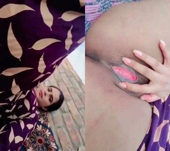 Super-beautiful-pak-babe-pakistan-sexy-sexy-pink-pussy-show.jpg