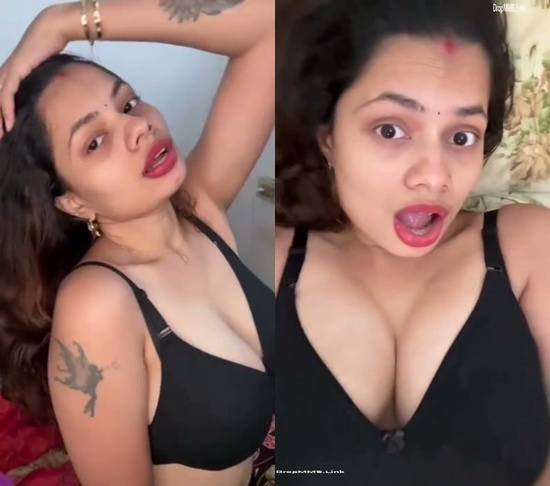 Beautiful-hot-bhabi-desi-big-boob-nude-live-HD.jpg